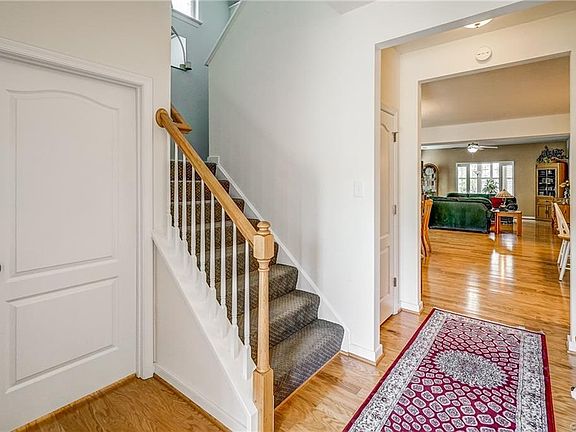 3rd image of 9443 Lewisdale Pl