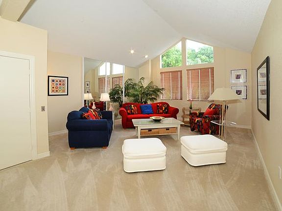 Home For Sale In Broken Sound