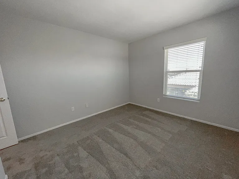 5646 Saint Elias St — Photo 67