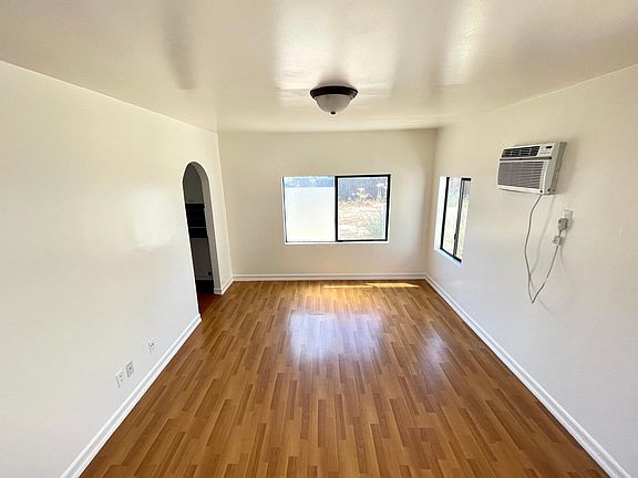 2nd image of 6000 Lexington Ave #6002.5