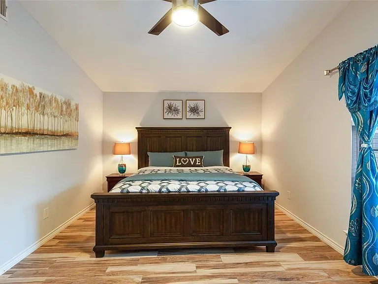 11200 Iron Oak Trl — Photo 3