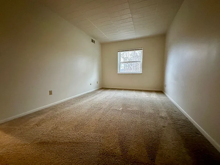 360 Maryland Ave — Photo 66