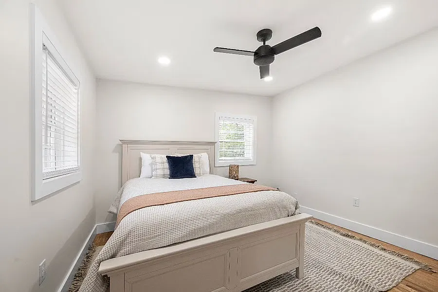 375 Westside Dr — Photo 3