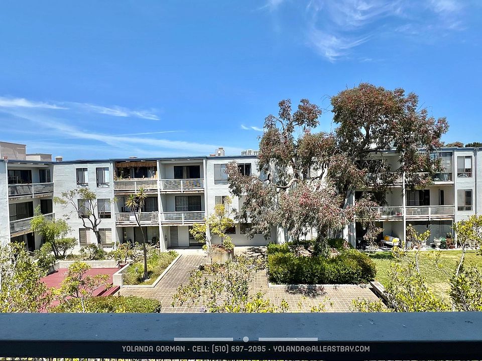 1st image of 8 Admiral Dr #424