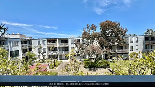 8 Admiral Dr Photo 1 8 Admiral Dr Photo 1