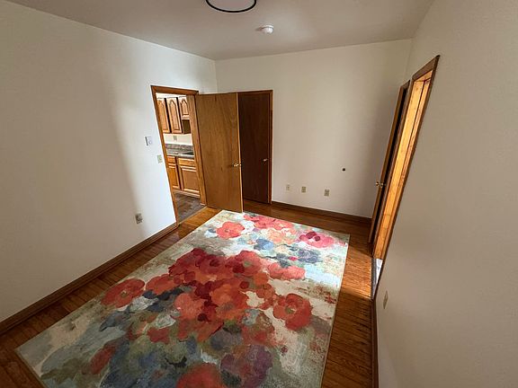 4th image of 61 S Broadway #6