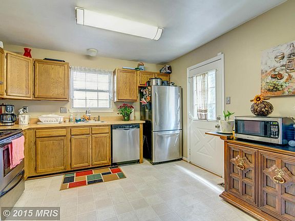 3rd image of 14515 Castleford Ct