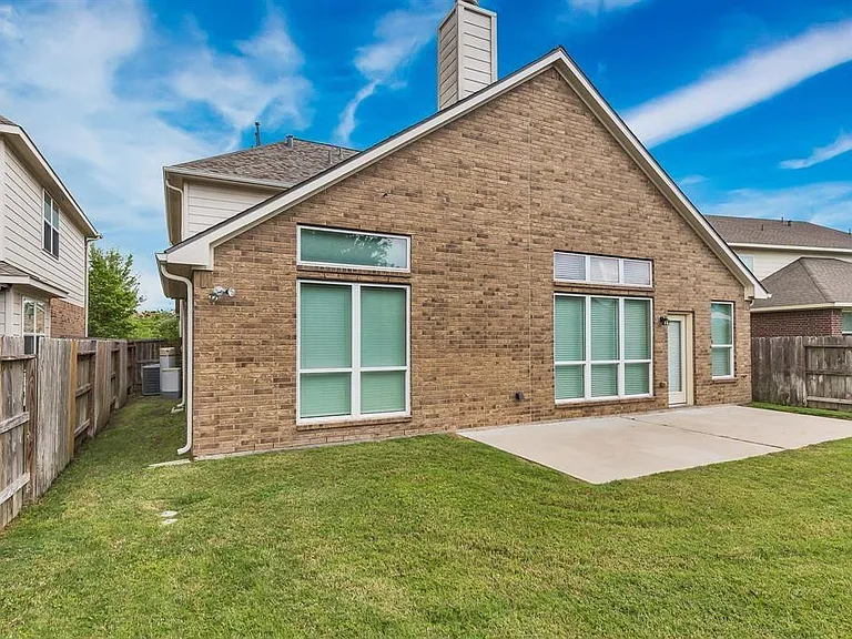 24122 Haywards Crossing Ln — Photo 31
