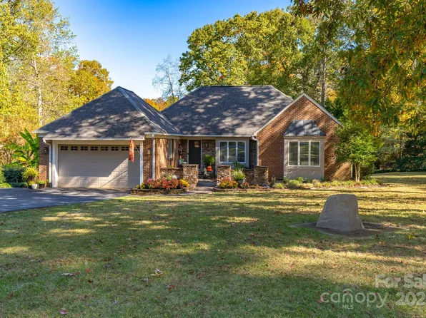 5515 Mallard Dr, Concord, NC 28025