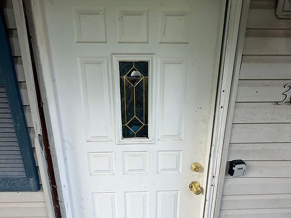 2nd image of 30 Delores Dr