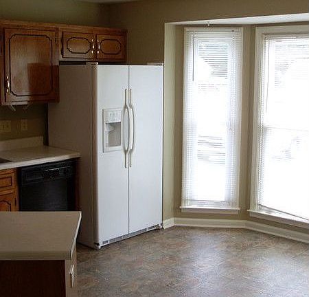 3rd image of 1073 Merritt Lewis Ln