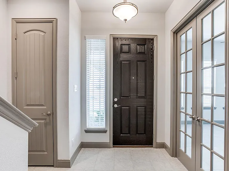 7617 Regal Ln — Photo 4