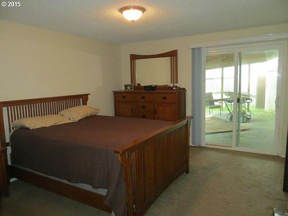 3rd image of 9105 NE 97th Cir