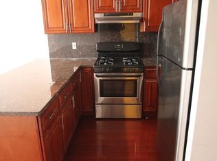 10-25 47th Rd #3R, Long Island City, NY 11101