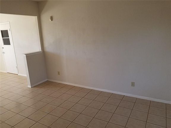 4th image of 5528 Salem Dr