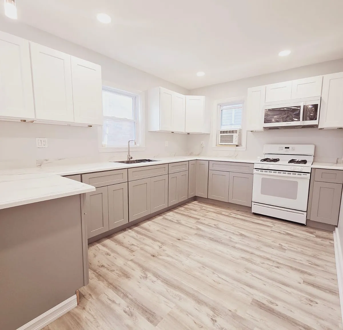 3 bed, $2,999 — Photo 1