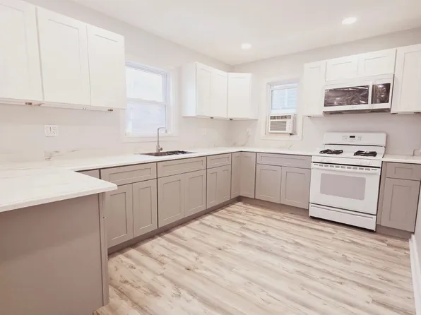 326 Sutton St #1B, Perth Amboy, NJ 08861