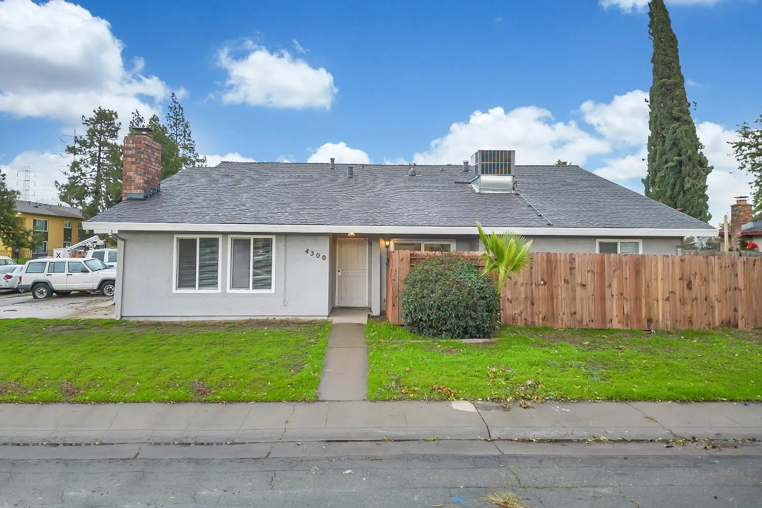 4300 Livingston Way photo 1