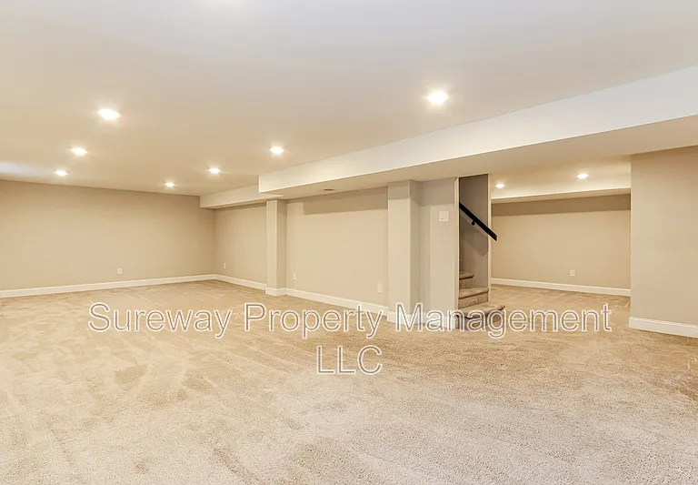 350 Larchwood Rd — Photo 16
