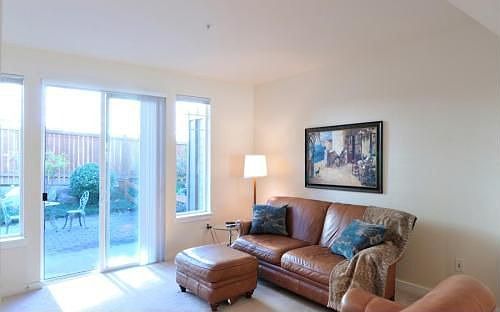3rd image of 3500 E Lake Sammamish Pkwy SE #104
