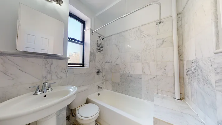 Rented by Bond New York | media 19