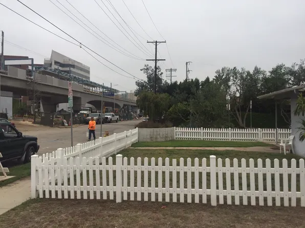 12202 Exposition Blvd, Los Angeles, CA 90064