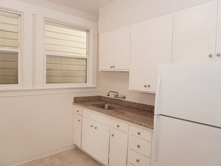 1661 Leavenworth St #2 — Photo 9
