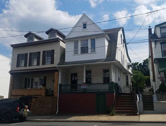 3rd image of 461 Sunbury St
