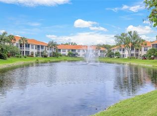 970 Egrets Run APT 101, Naples, FL 34108