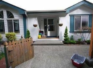 611 E Morris Creek Dr, Belfair, WA 98528