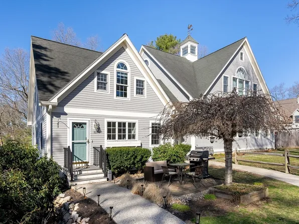 129 River St #A, Middleton, MA 01949