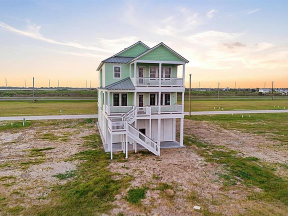 4th image of 11327 Starfish Dr