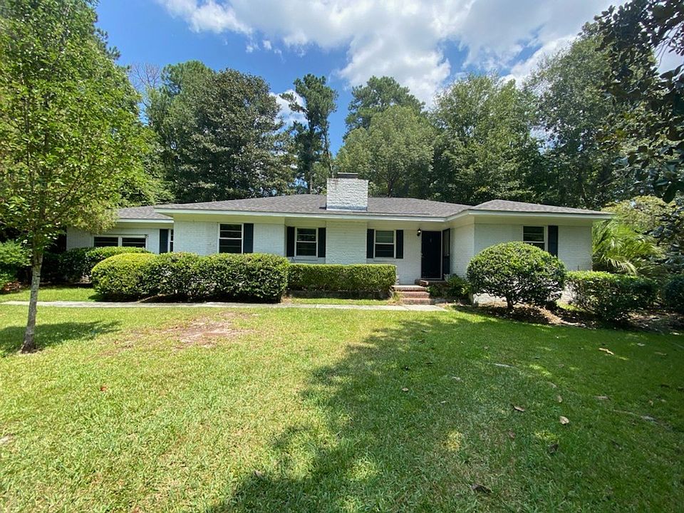 1st image of 109 S Edgewood Dr #4B-3Ba-1847Sqft