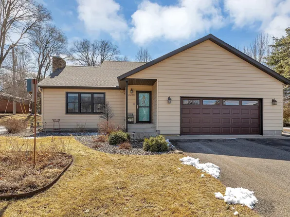 2218 Windsor Rd, Saint Cloud, MN 56301