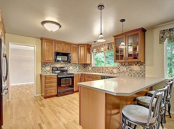 3rd image of 4809 Glenhaven Dr
