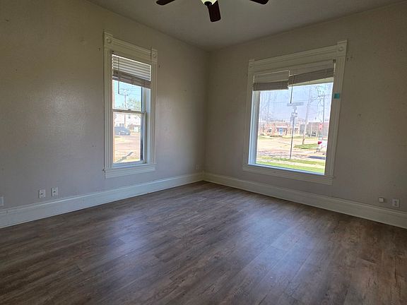 5th image of 145 N Kealy St #2