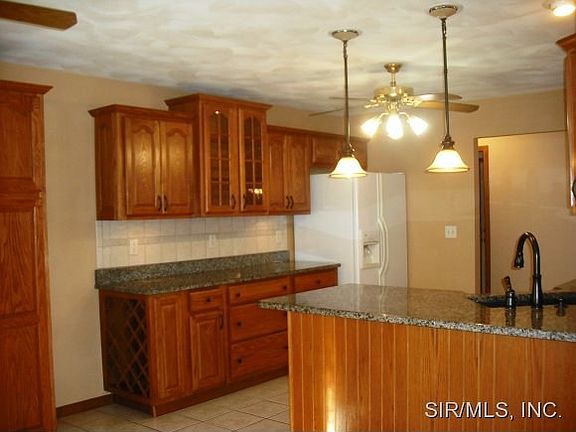 GRANITE COUNTERTOPS