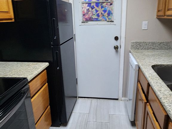 5th image of 1126 King Arthur Ct APT 402