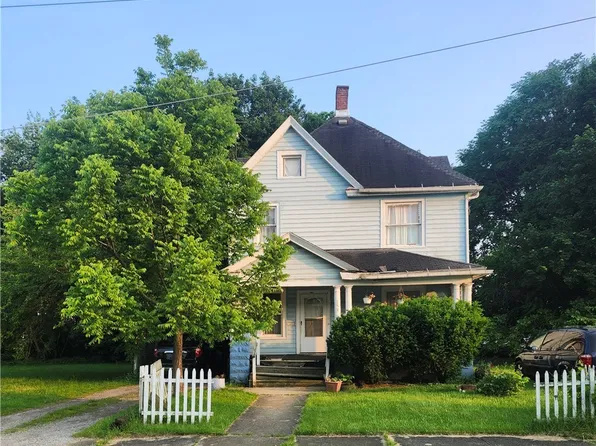 153 W Warren Ave, Youngstown, OH 44507