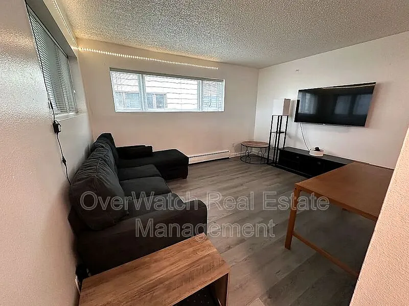 1 bed, 1.0 bath, 700 sqft, $1,800 — Photo 2
