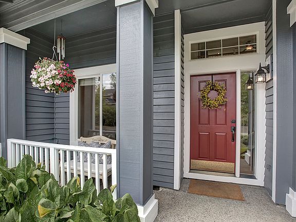5th image of 1293 NE Creeksedge Dr