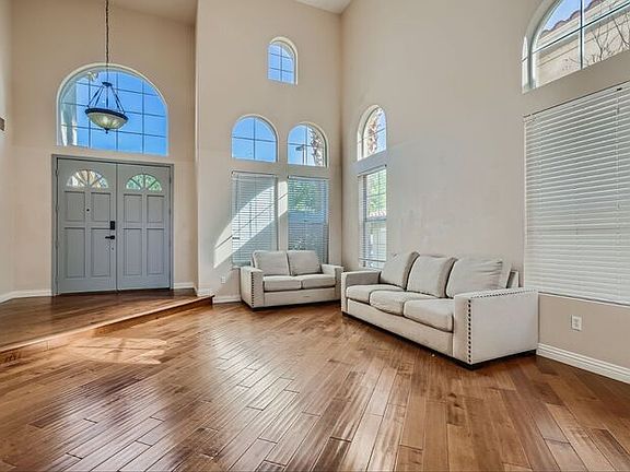 4th image of 8313 Paseo Vista Dr
