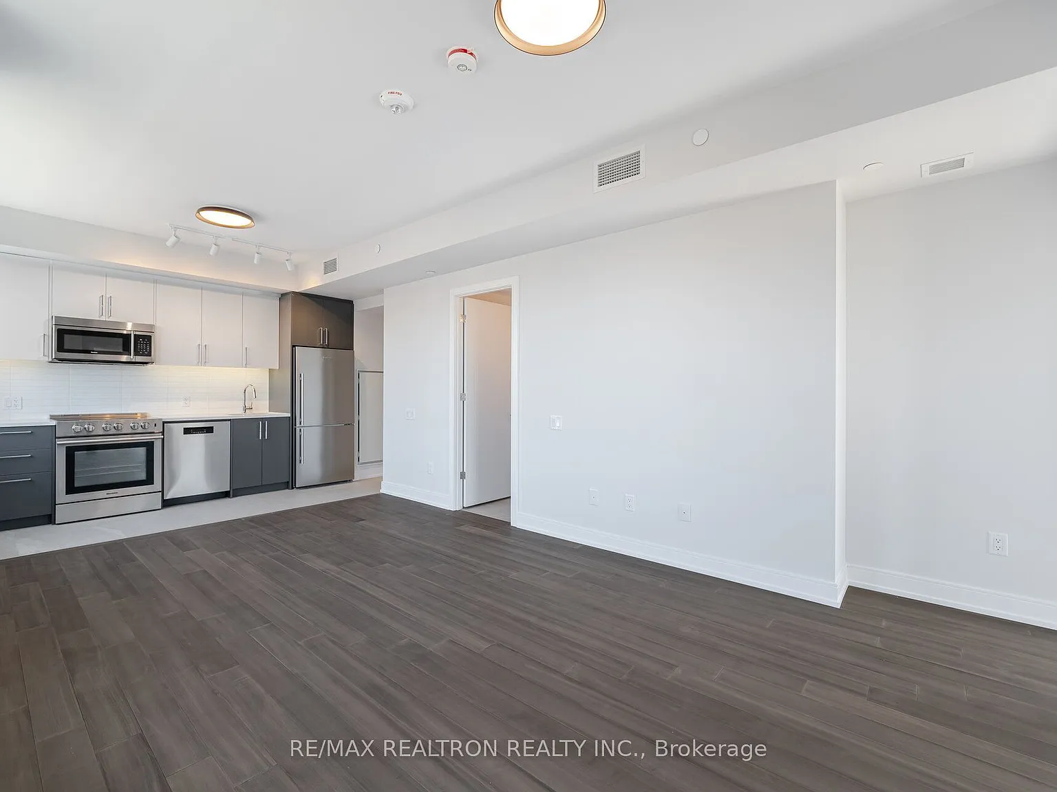 2 bed, $3,895 — Photo 2