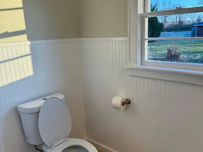 1403 Woodville Rd — Photo 11