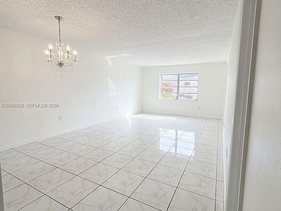 4th image of 19051 NE 2nd Ave APT 1503