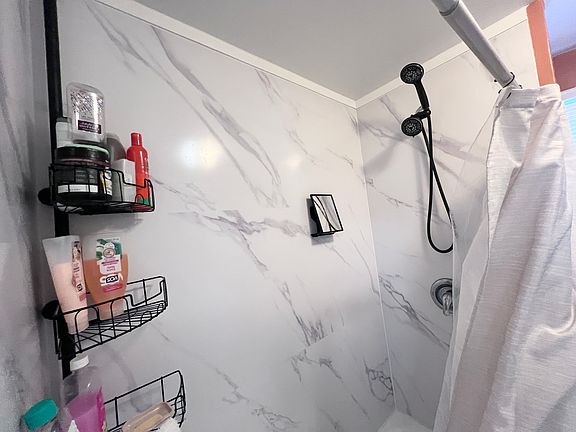 5th image of 204 California Ave #1