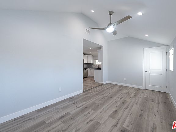 4th image of 303 N California St