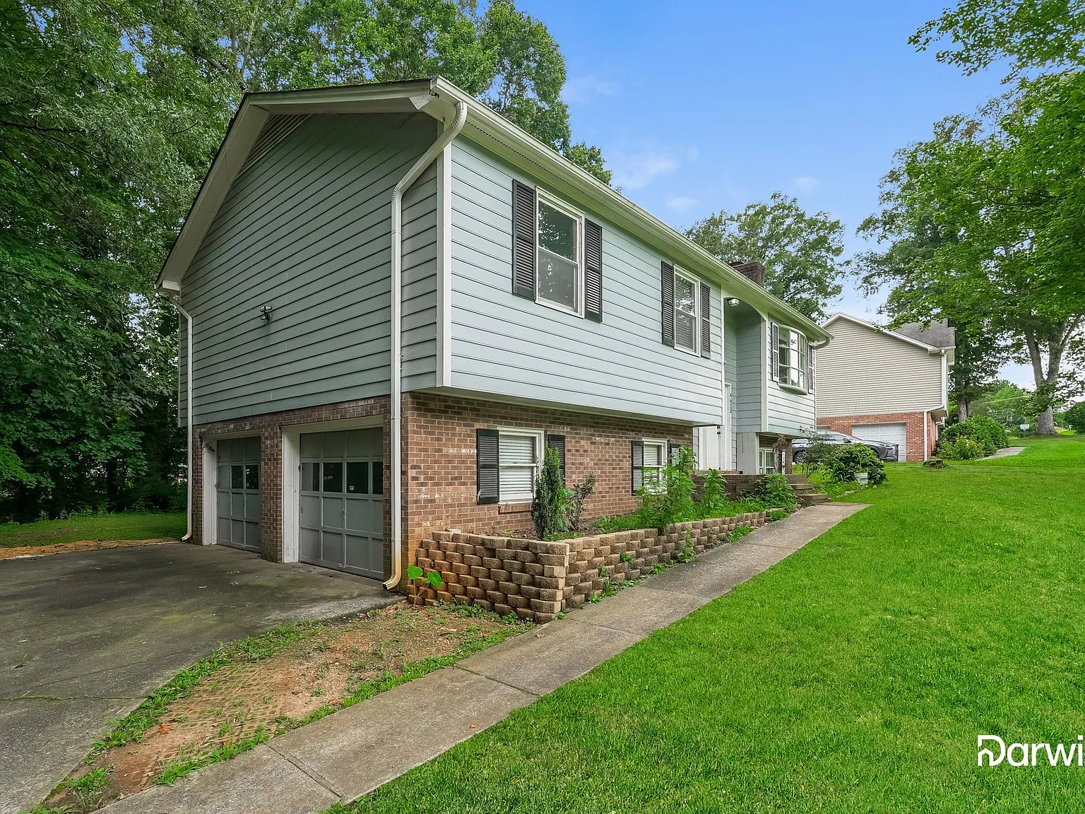 3 bed, 2.0 bath, 1816 sqft, $1,895 — Photo 2
