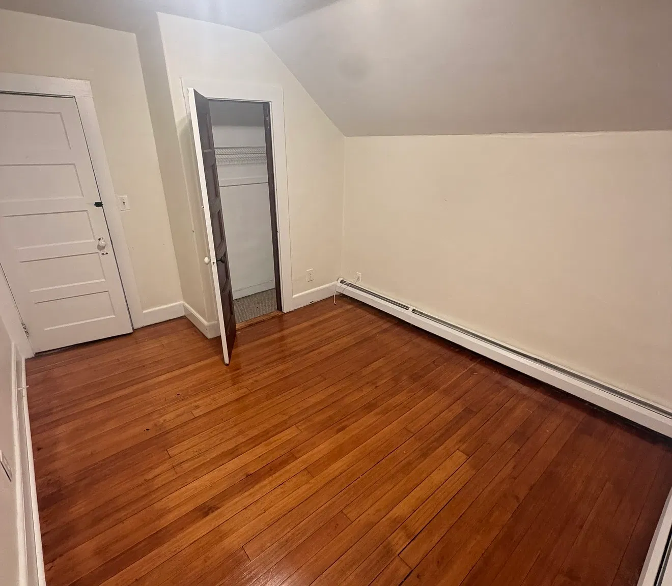 3 bed, 1200 sqft, $1,980 — Photo 4