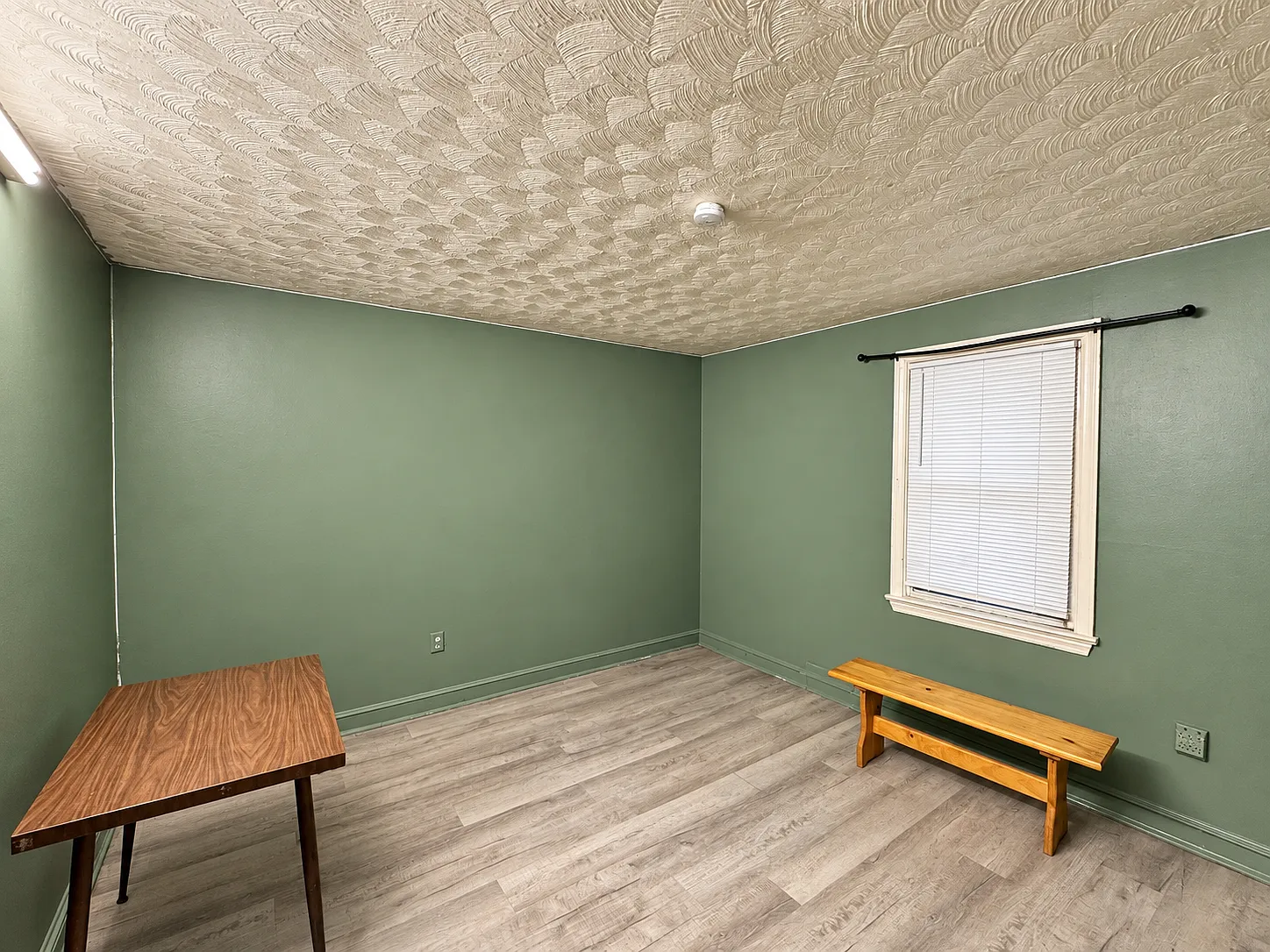 2 bed, 864 sqft, $1,600 — Photo 3